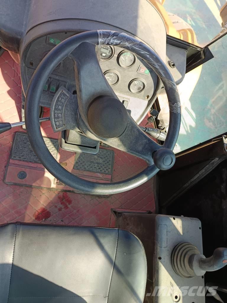 CAT 966 H Rataslaadurid