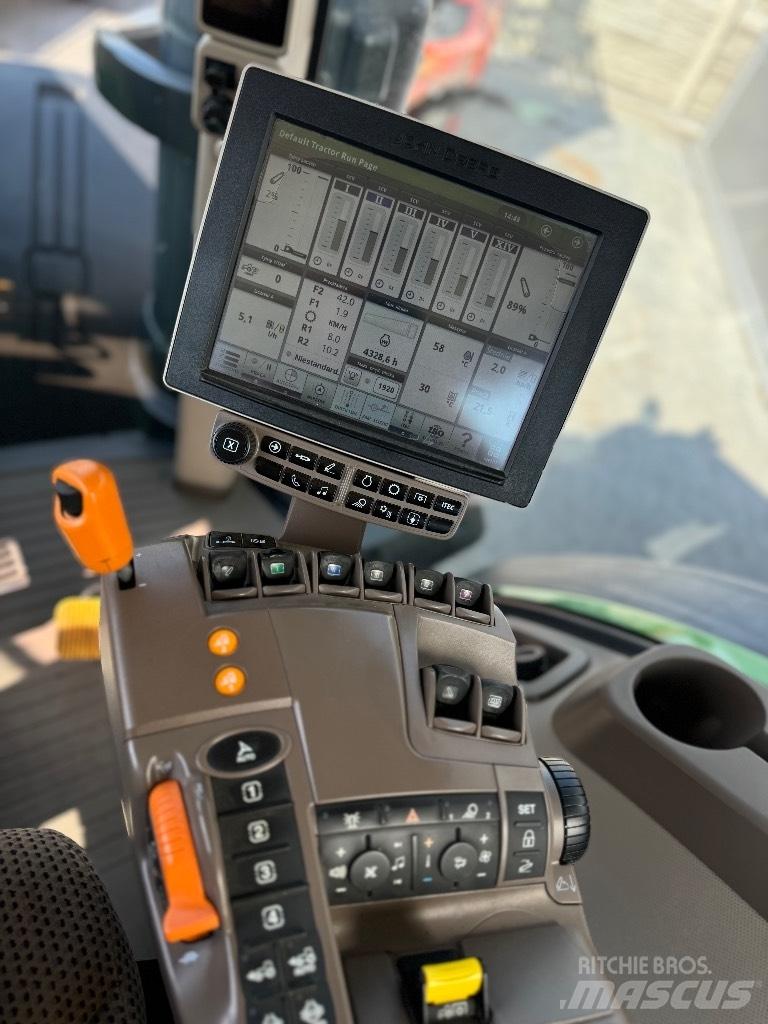 John Deere 8400 R Traktorid
