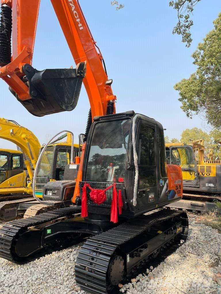 Hitachi 120 Roomikekskavaatorid