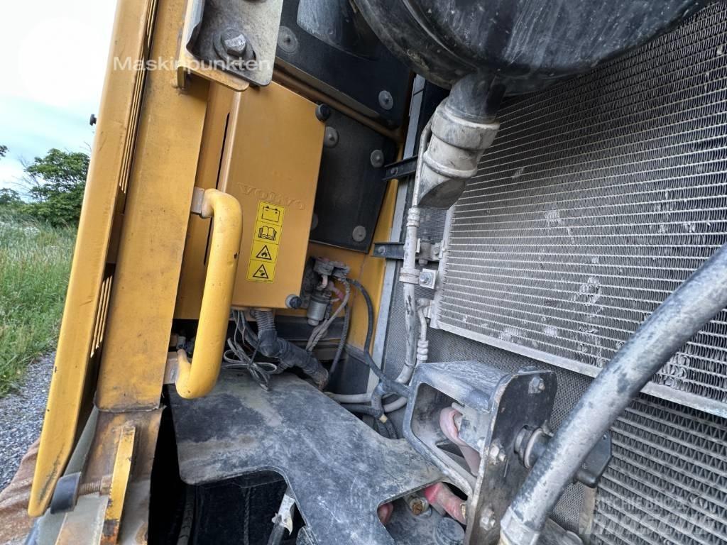 Volvo ECR 305 C L Roomikekskavaatorid