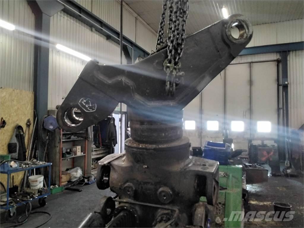 John Deere CH9 Harvesteri kraanad
