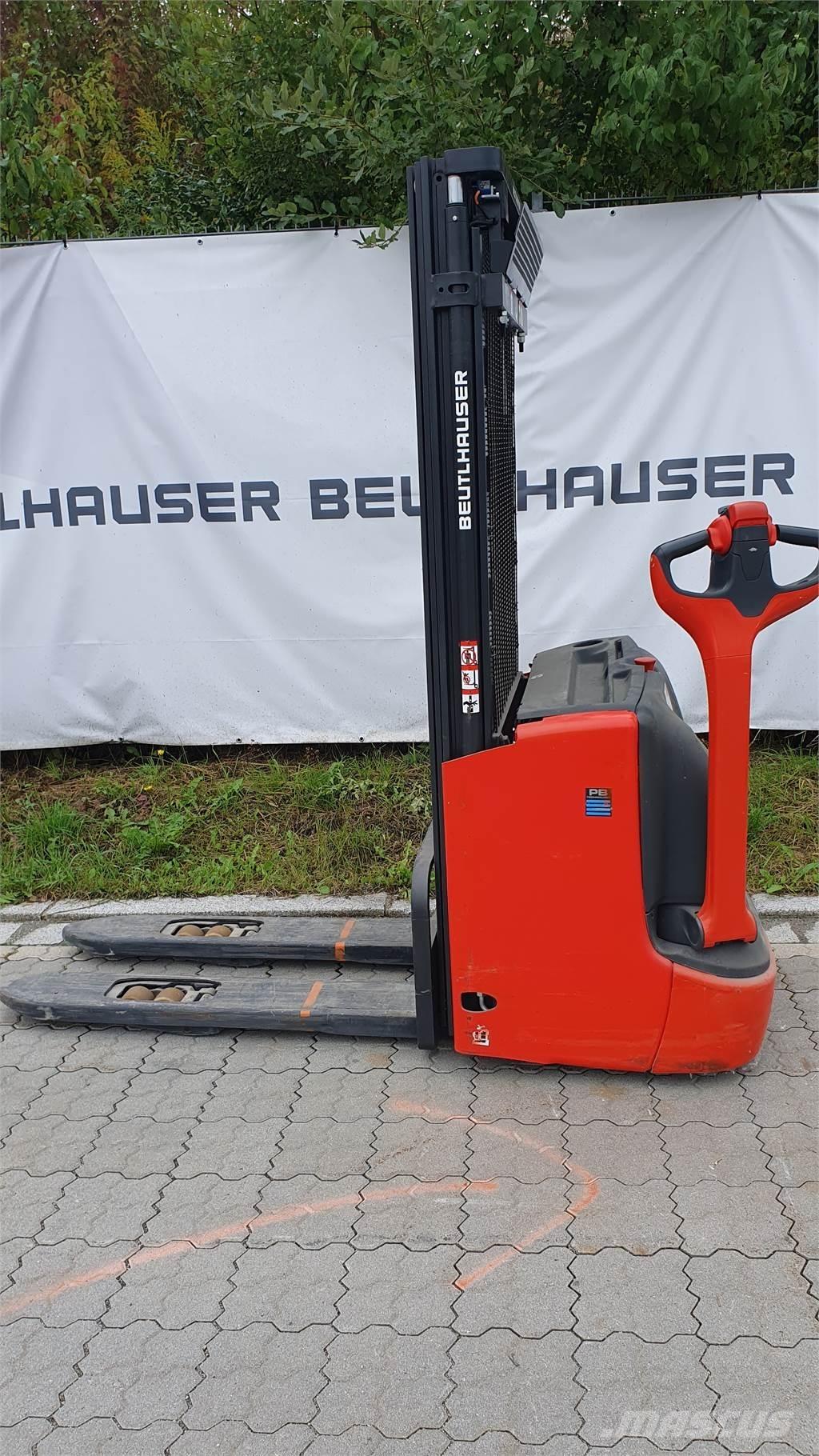 Linde L12i Järelkäidavad virnastajad