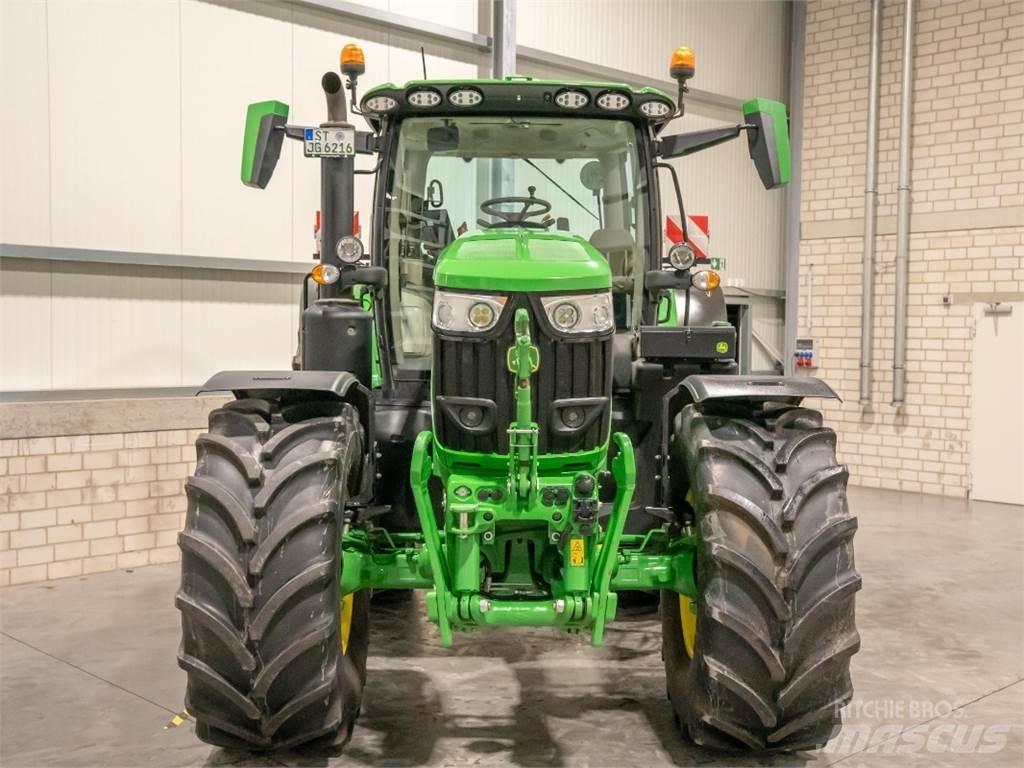 John Deere 6R215 Traktorid