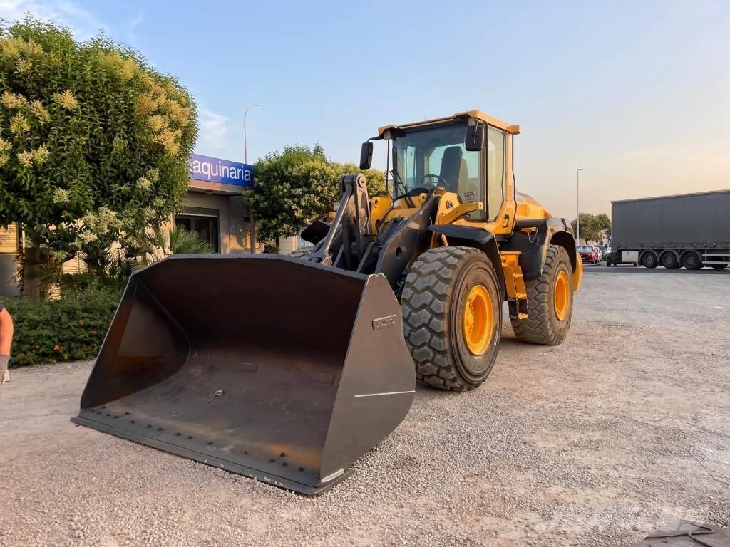 Volvo L120H Rataslaadurid