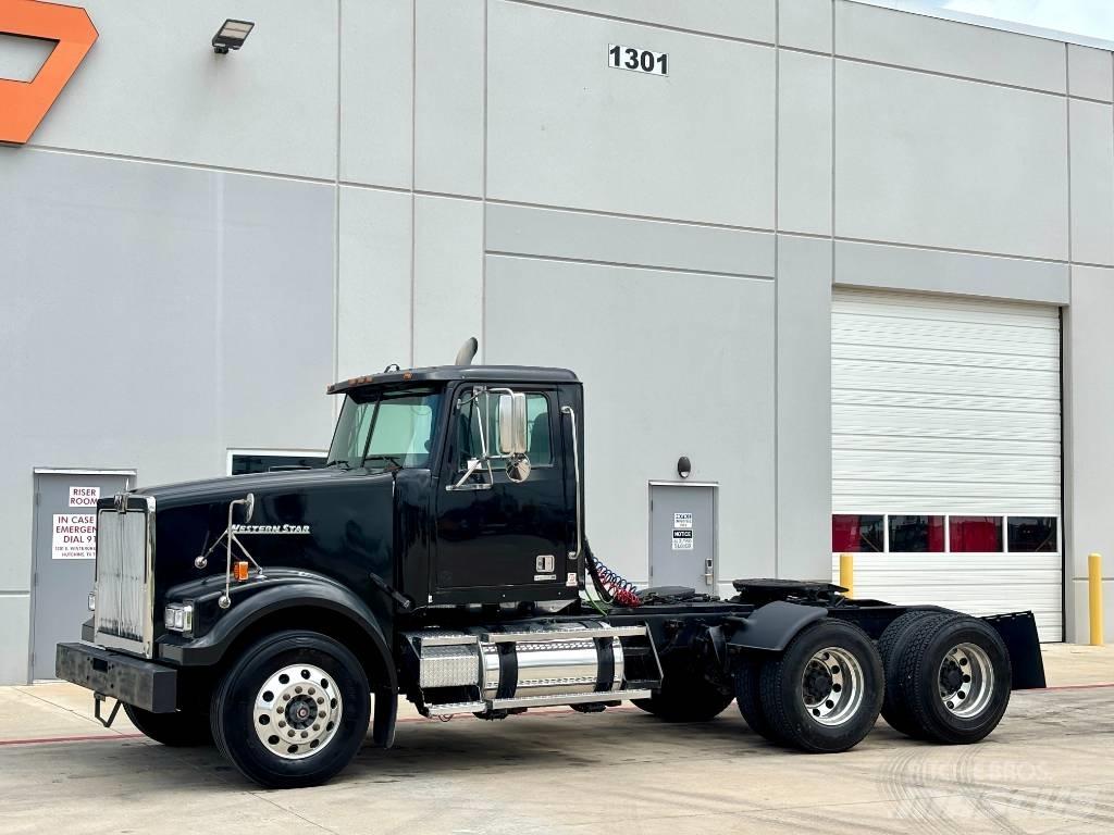 Western Star 4900 Sadulveokid