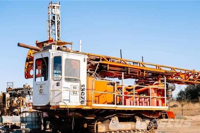 Sandvik D25KS Vertikaalsed puurmasinad