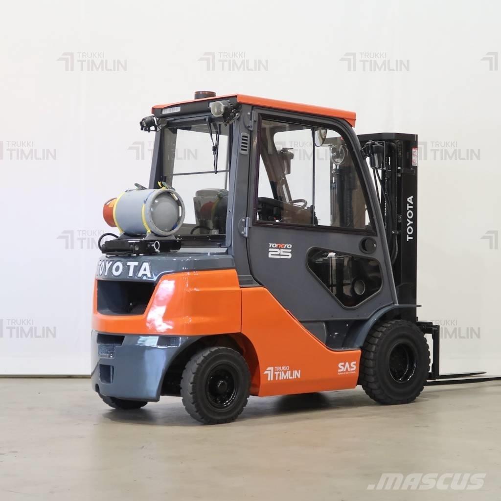 Toyota 02-8FGF25 Gaasitõstukid