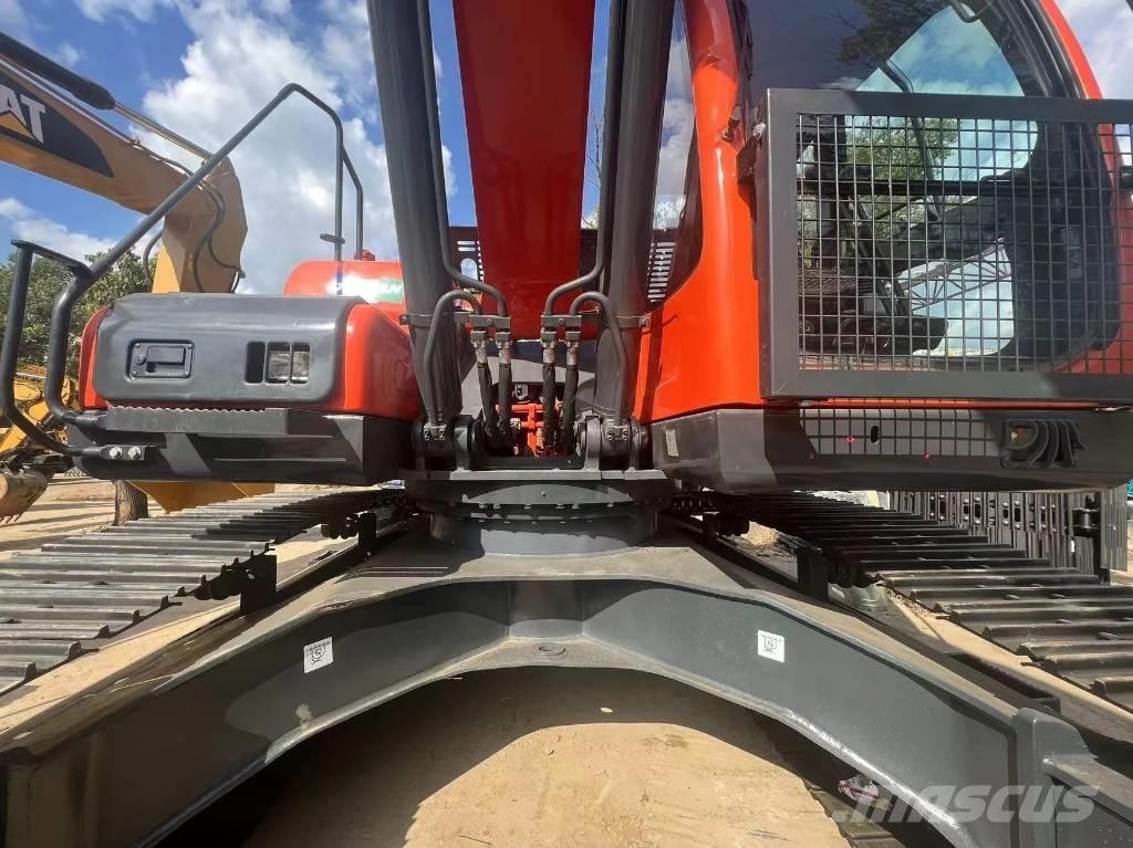 Doosan DX225LC-9C Roomikekskavaatorid