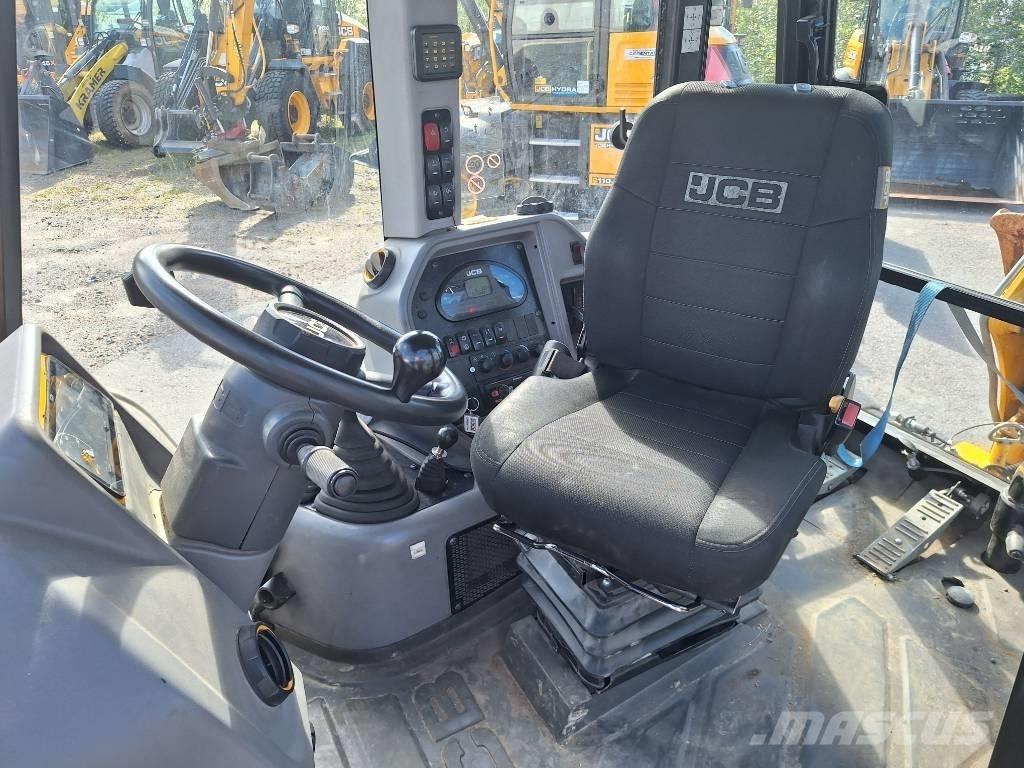 JCB 3 CXE Compact Ekskavaatorlaadurid