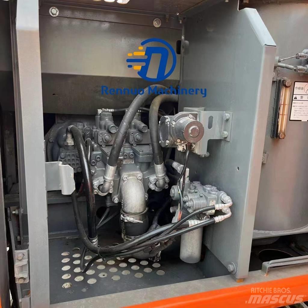 Hitachi EX 120 Roomikekskavaatorid