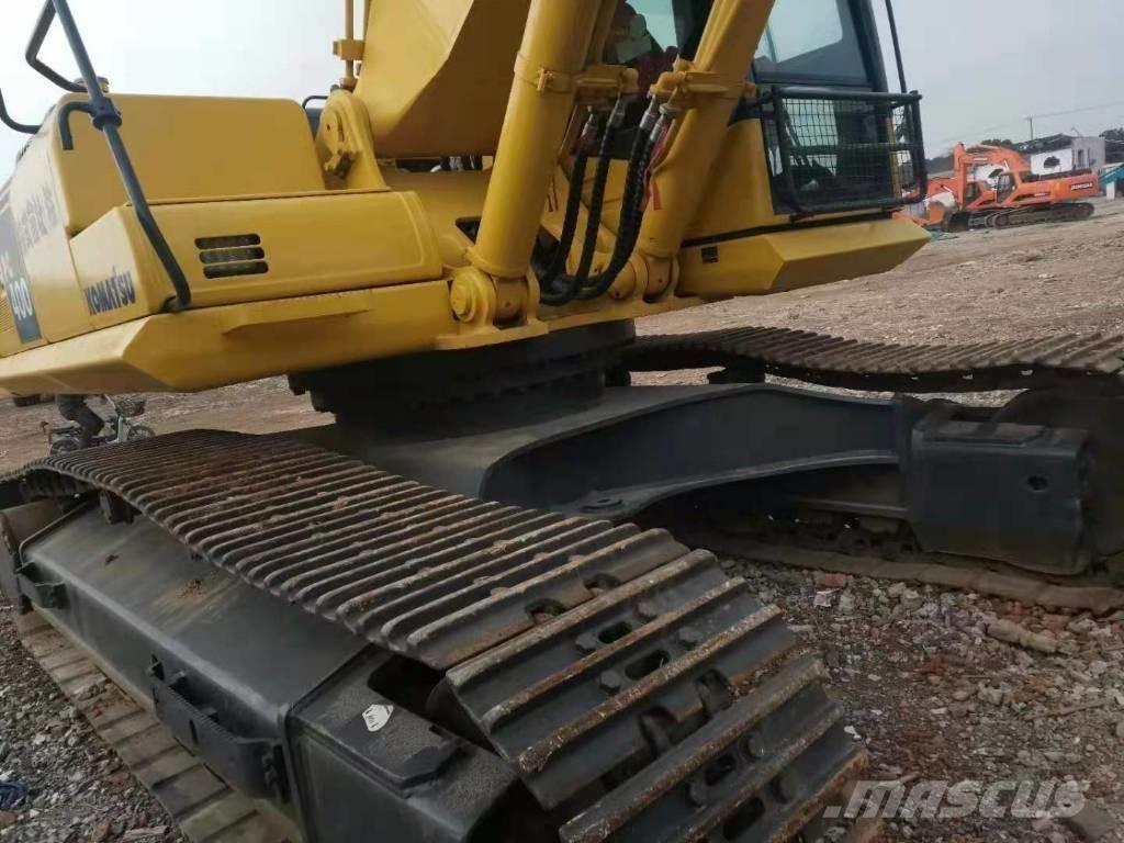 Komatsu Komatsu Roomikekskavaatorid