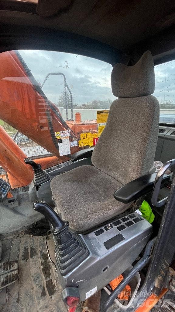 Doosan Dx140 Ratasekskavaatorid