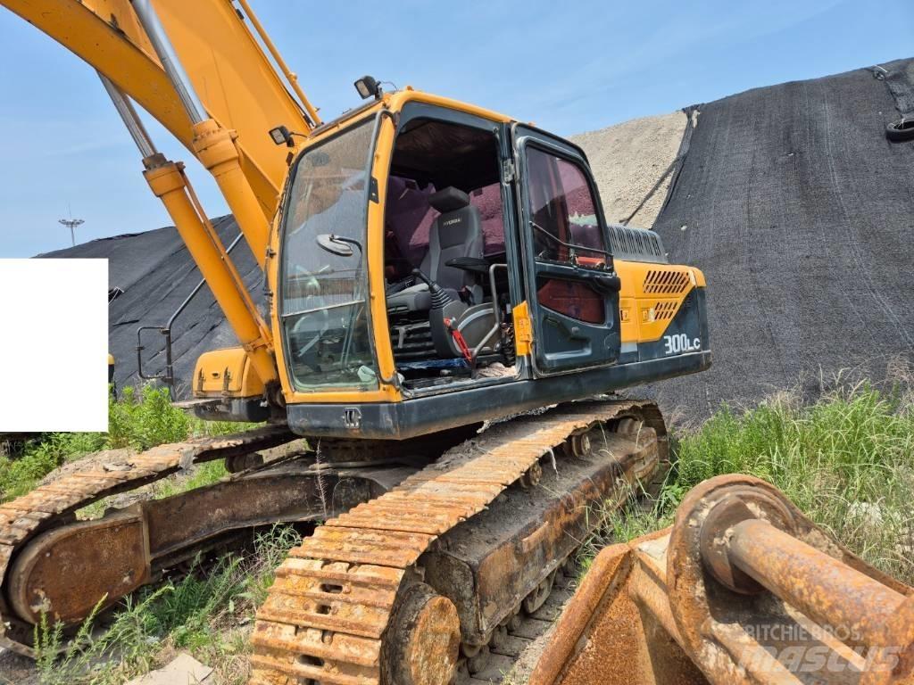 Hyundai Robex 300 LC Roomikekskavaatorid