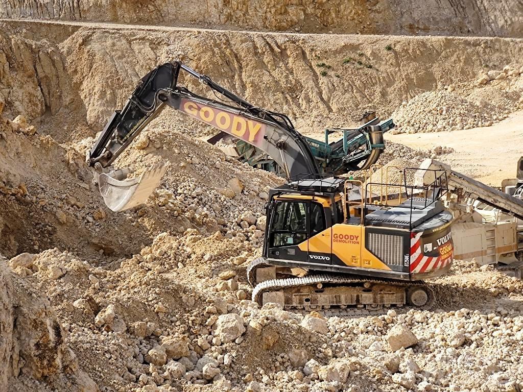 Volvo EC 250 EL Roomikekskavaatorid