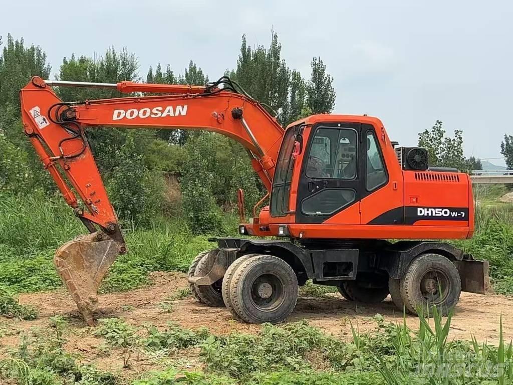 Doosan DH 150 W-7 Ratasekskavaatorid