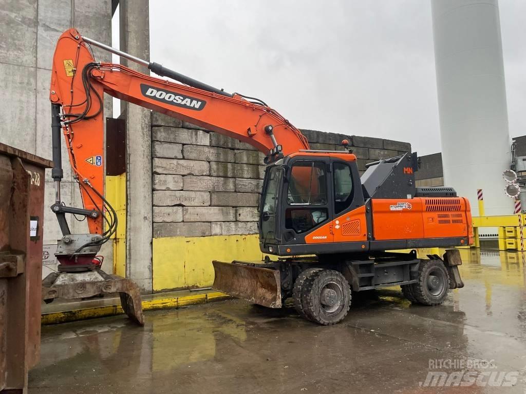 Doosan DX 210 W - 5 Ratasekskavaatorid