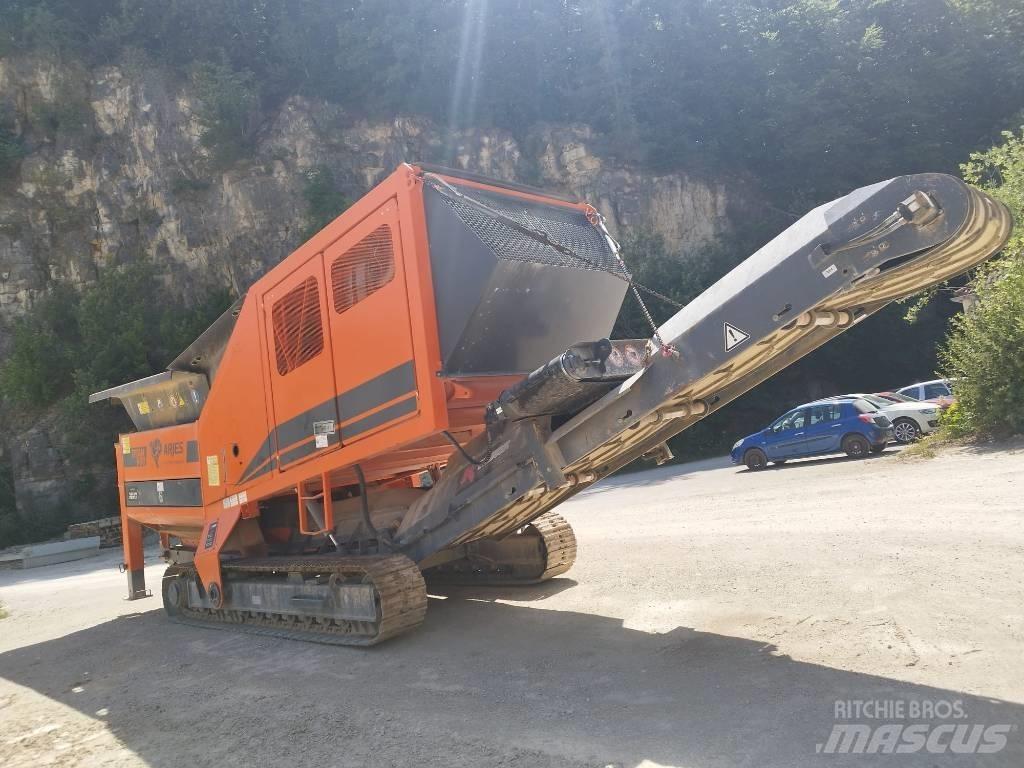 Arjes Titan 900 Prügipurustajad