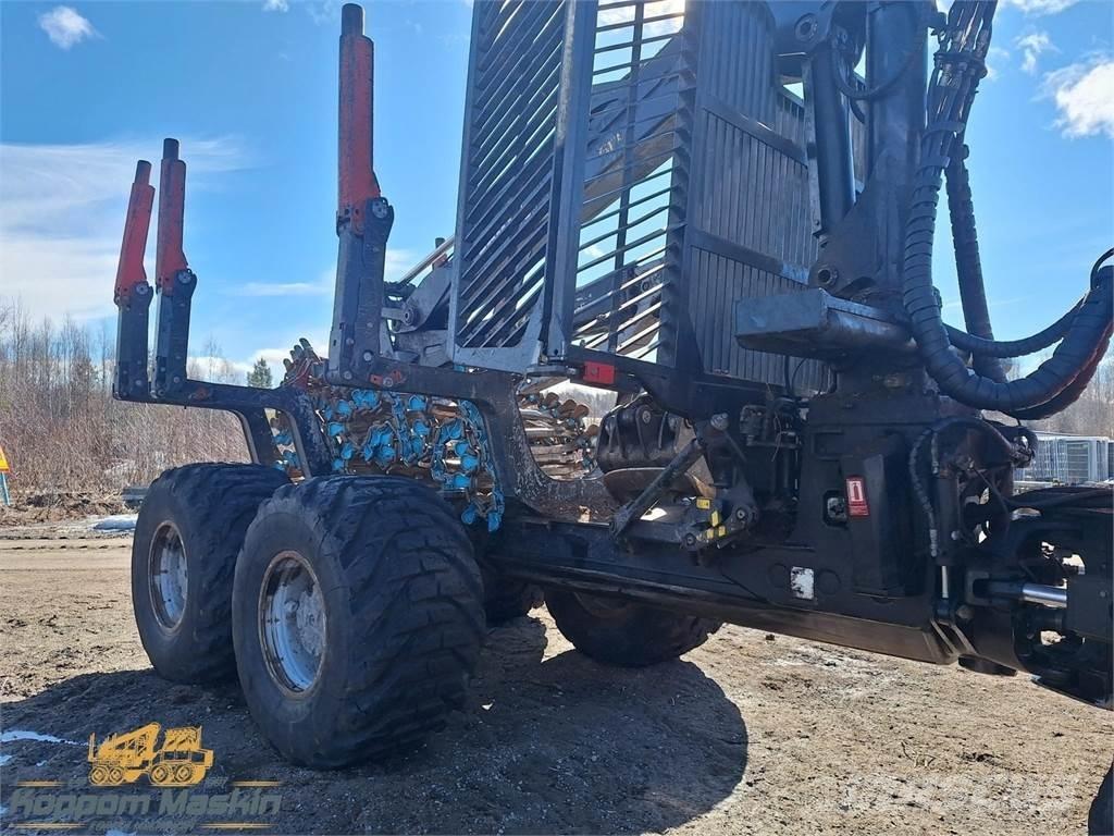 Komatsu 895 Harvesterid