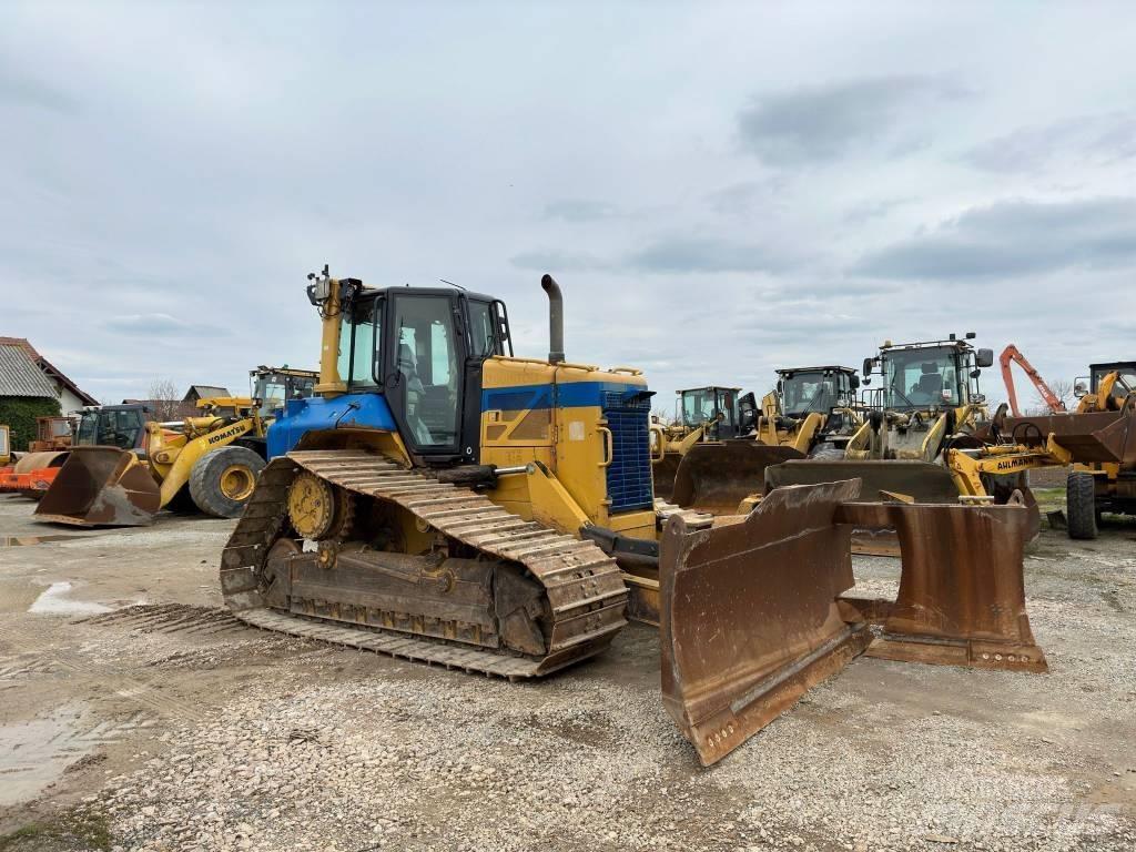 CAT D 6 N LGP Buldooserid