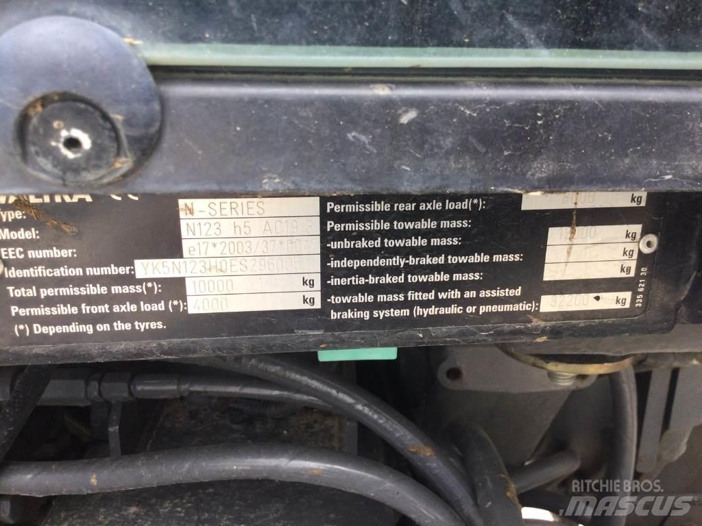 Valtra N123 Traktorid