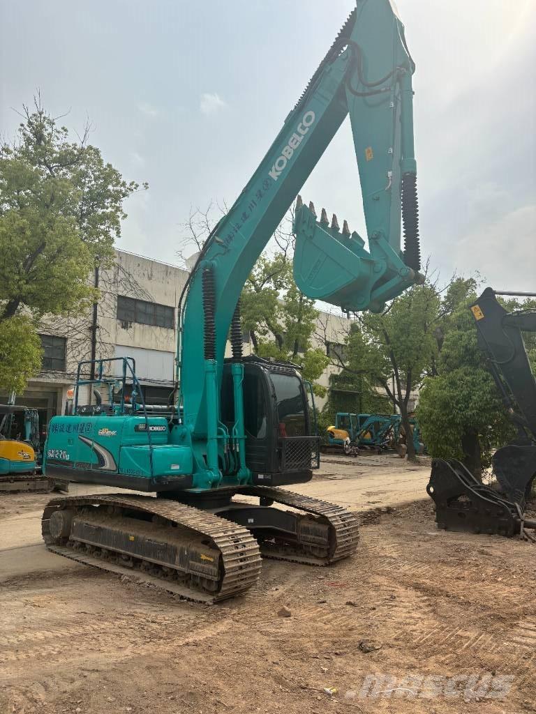 Kobelco SK210 Roomikekskavaatorid