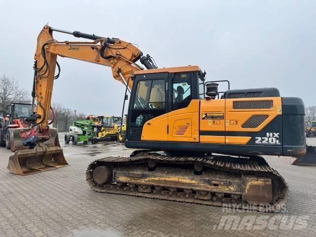 Hyundai HX 220 L Roomikekskavaatorid