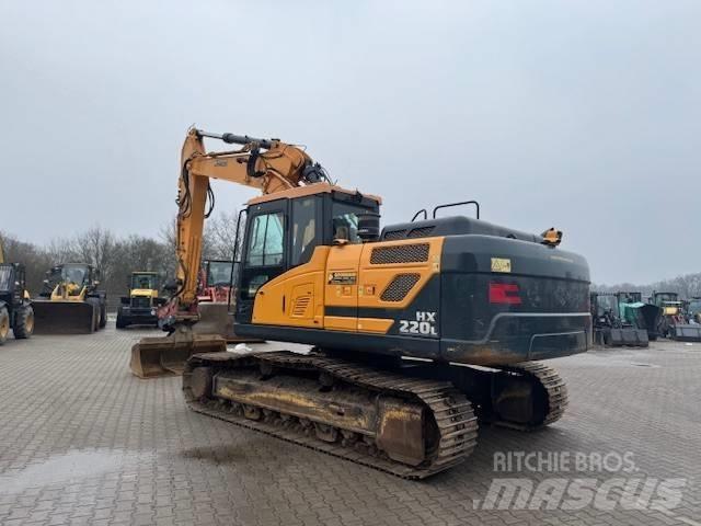 Hyundai HX 220 L Roomikekskavaatorid