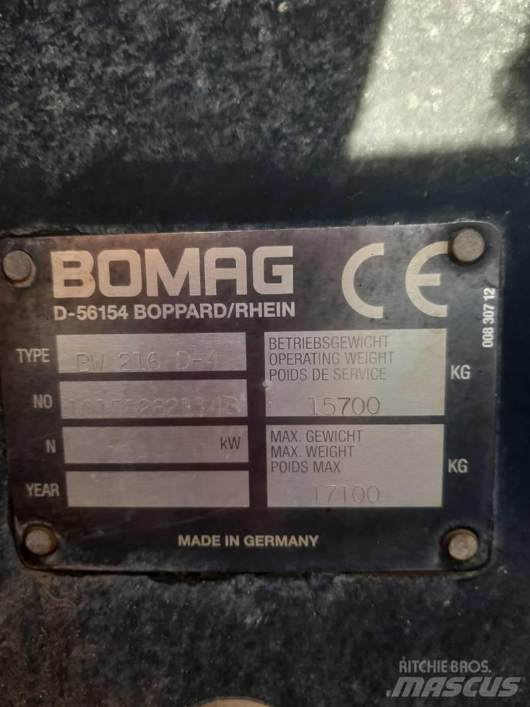 Bomag BW 216 D-4 Pinnasetihendajad
