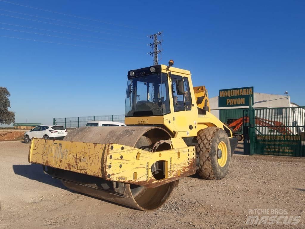 Bomag BW 216 D-4 Pinnasetihendajad