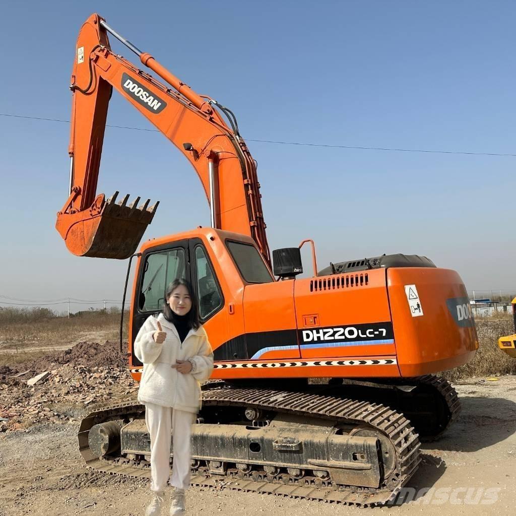 Doosan DH220LC-7 Roomikekskavaatorid
