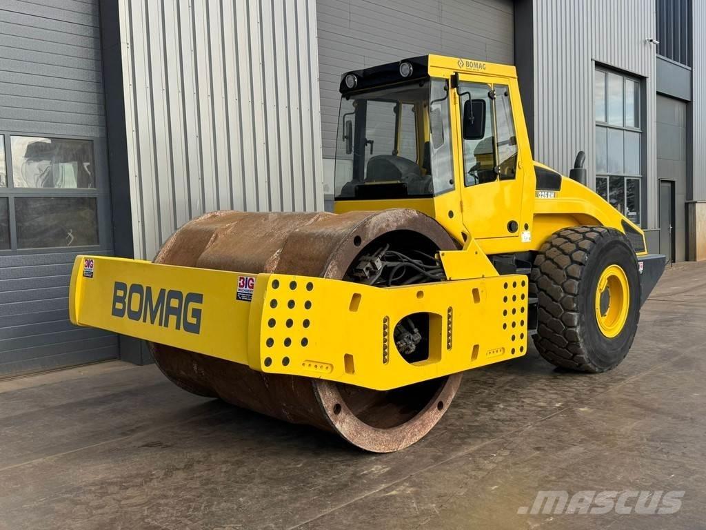 Bomag BW226 Ühe trumliga rullid