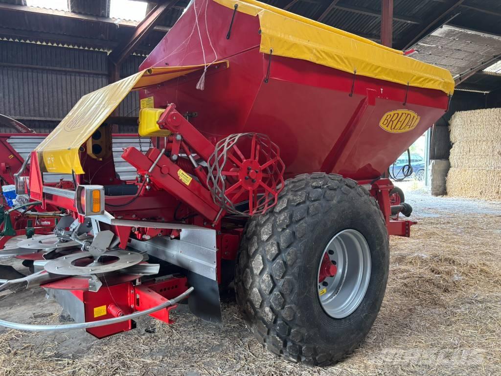 Bredal K 65 Mineraalväetise laoturid