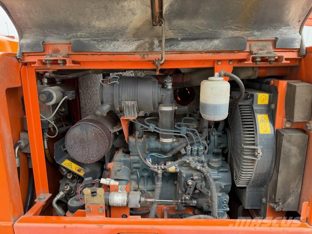 Hitachi HX 140 B-2 Teleskoop poomtõstukid