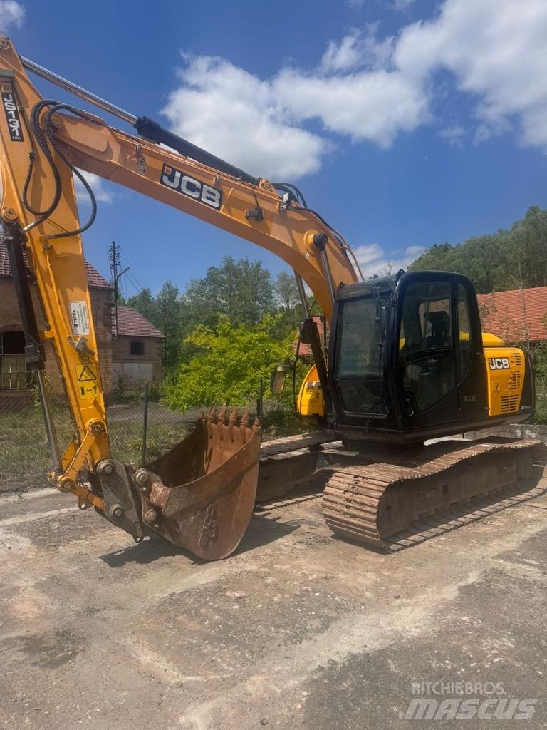 JCB JS 131 LC Roomikekskavaatorid