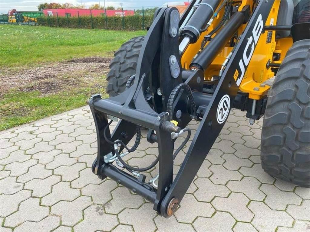 JCB 406 AGRI Rataslaadurid