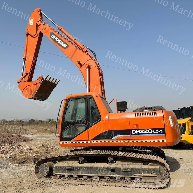 Doosan DH220LC-7 Roomikekskavaatorid