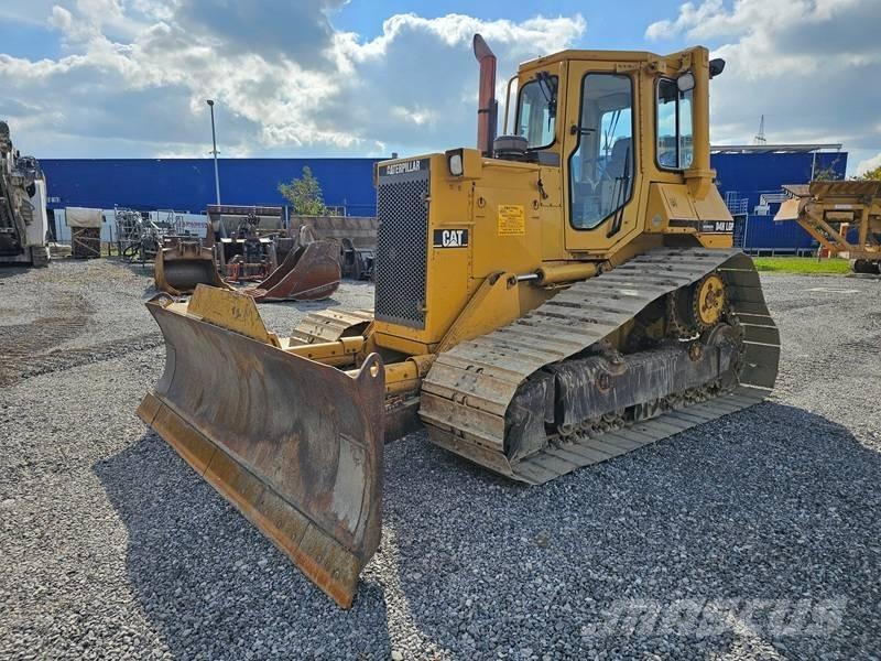CAT D 4 H LGP Buldooserid