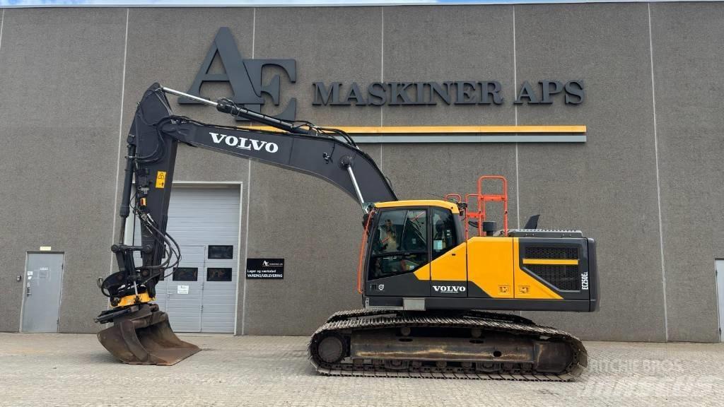 Volvo EC250EL Roomikekskavaatorid
