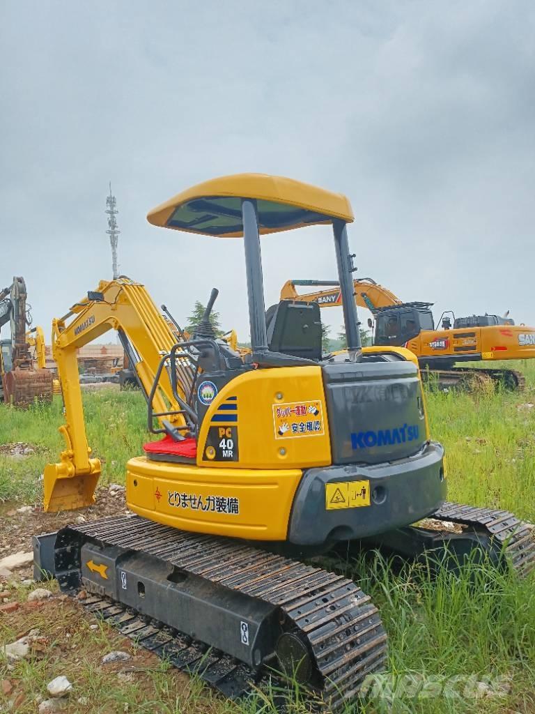 Komatsu PC 40 Roomikekskavaatorid