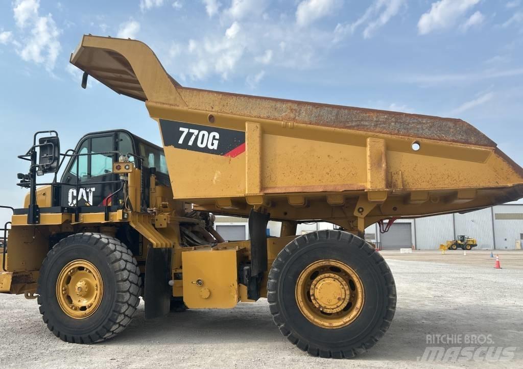 CAT 770 G Liigendraamiga pinnaseveokid