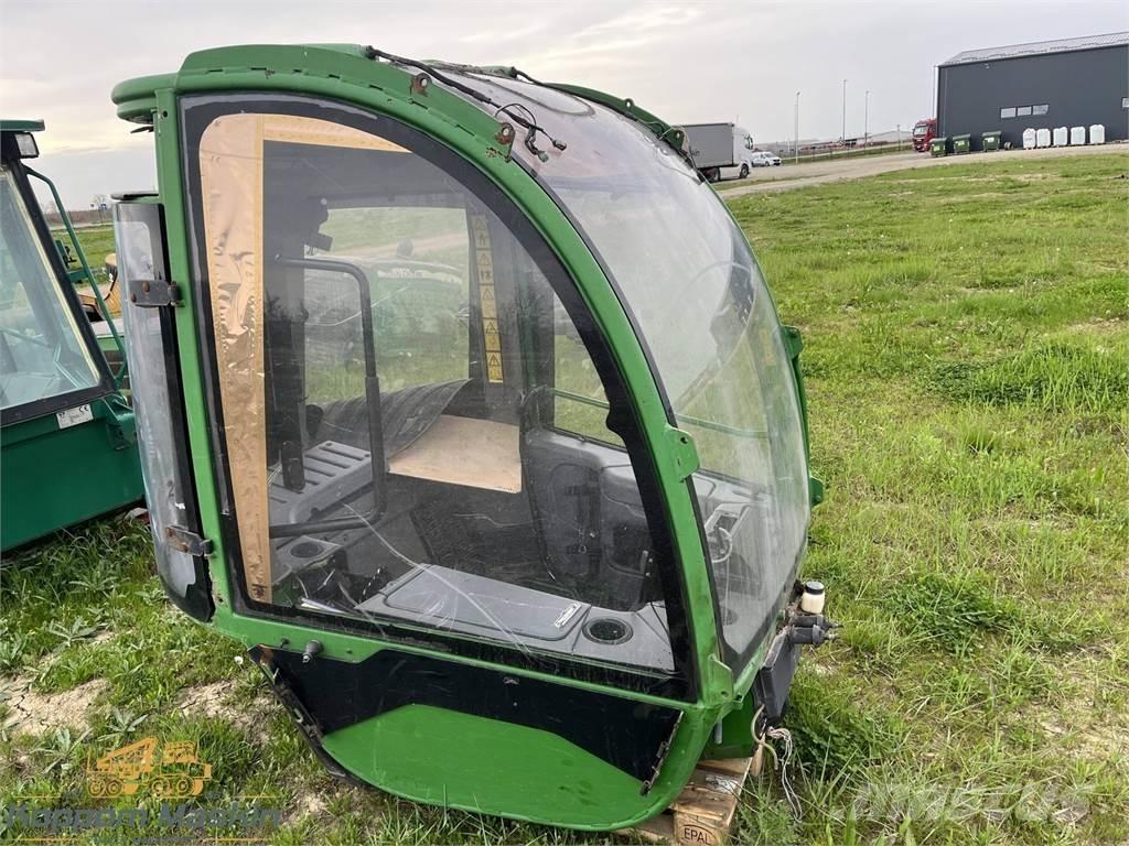 John Deere 1470E Kabiinid