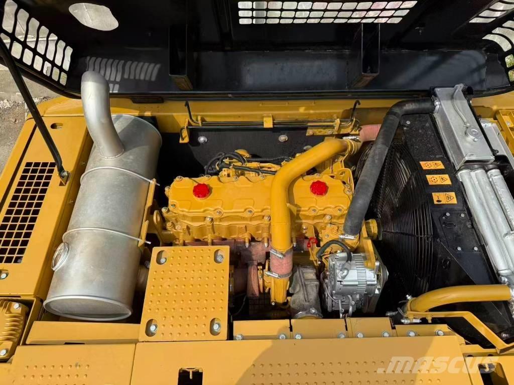 CAT 324 Roomikekskavaatorid