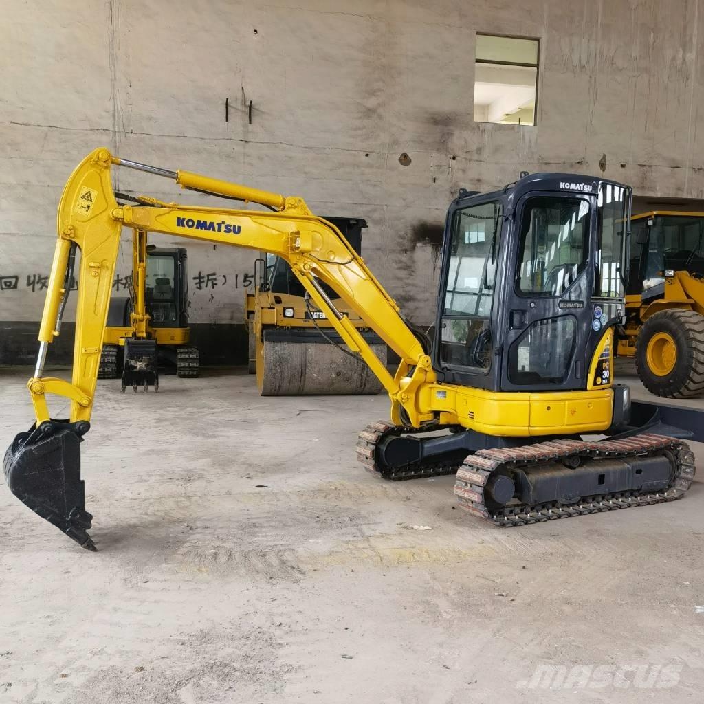 Komatsu PC30 Roomikekskavaatorid
