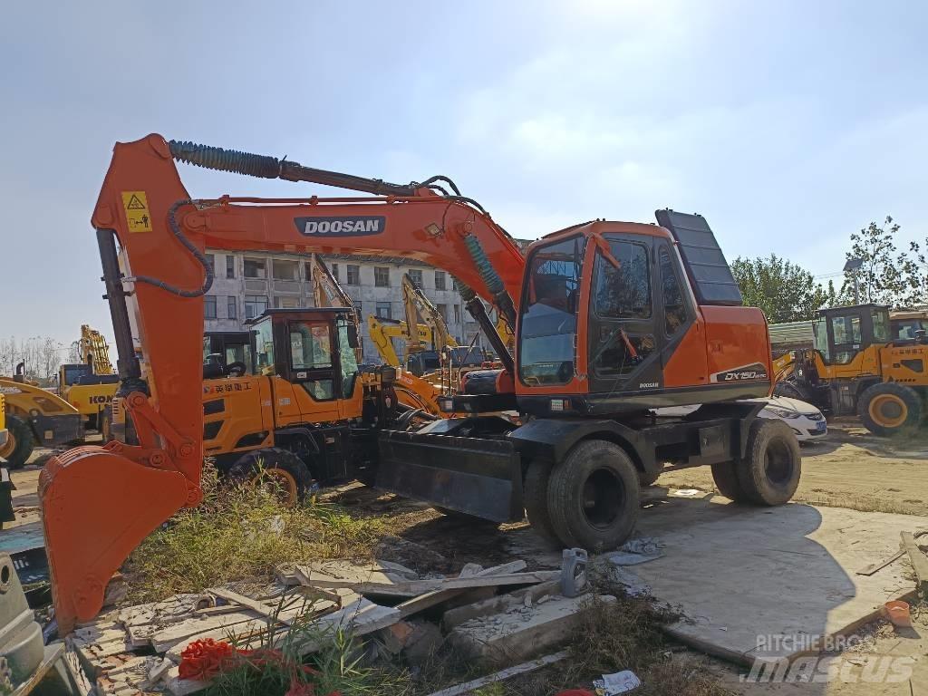 Doosan DH 150 W-7 Ratasekskavaatorid