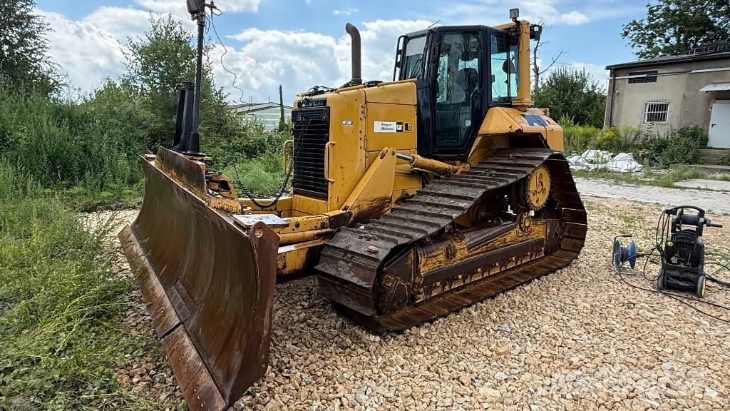 CAT D 6 N LGP Buldooserid