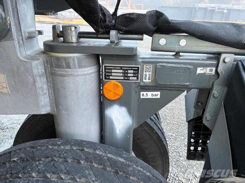 Liebherr L1-32 Tornkraanad