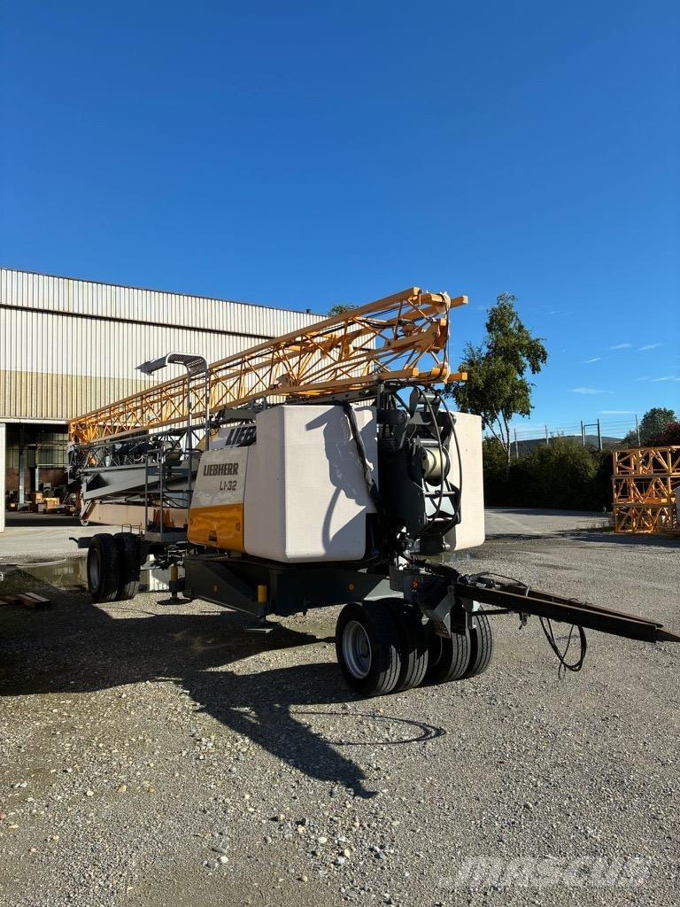 Liebherr L1-32 Tornkraanad