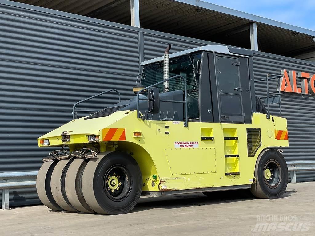 Ammann AP 240 Pneumorehvidega rullid