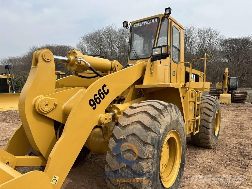 CAT 966C Rataslaadurid