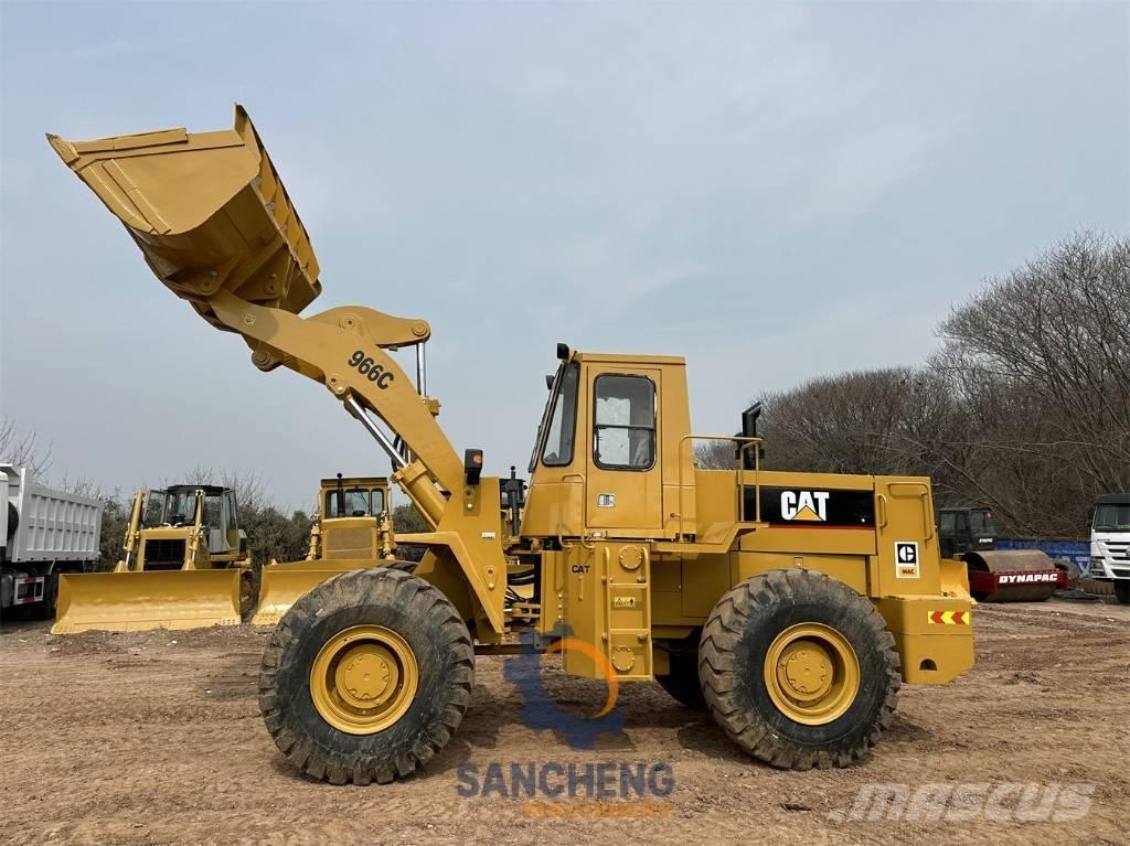 CAT 966C Rataslaadurid